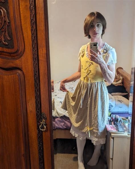 'sissy femboy threesome' Search .